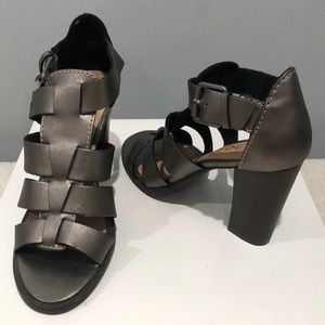 Metallic REPORT heels